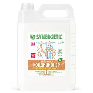 SYNERGETIC Кондиционер-ополаскиватель для белья Миндальное молочко, 5л